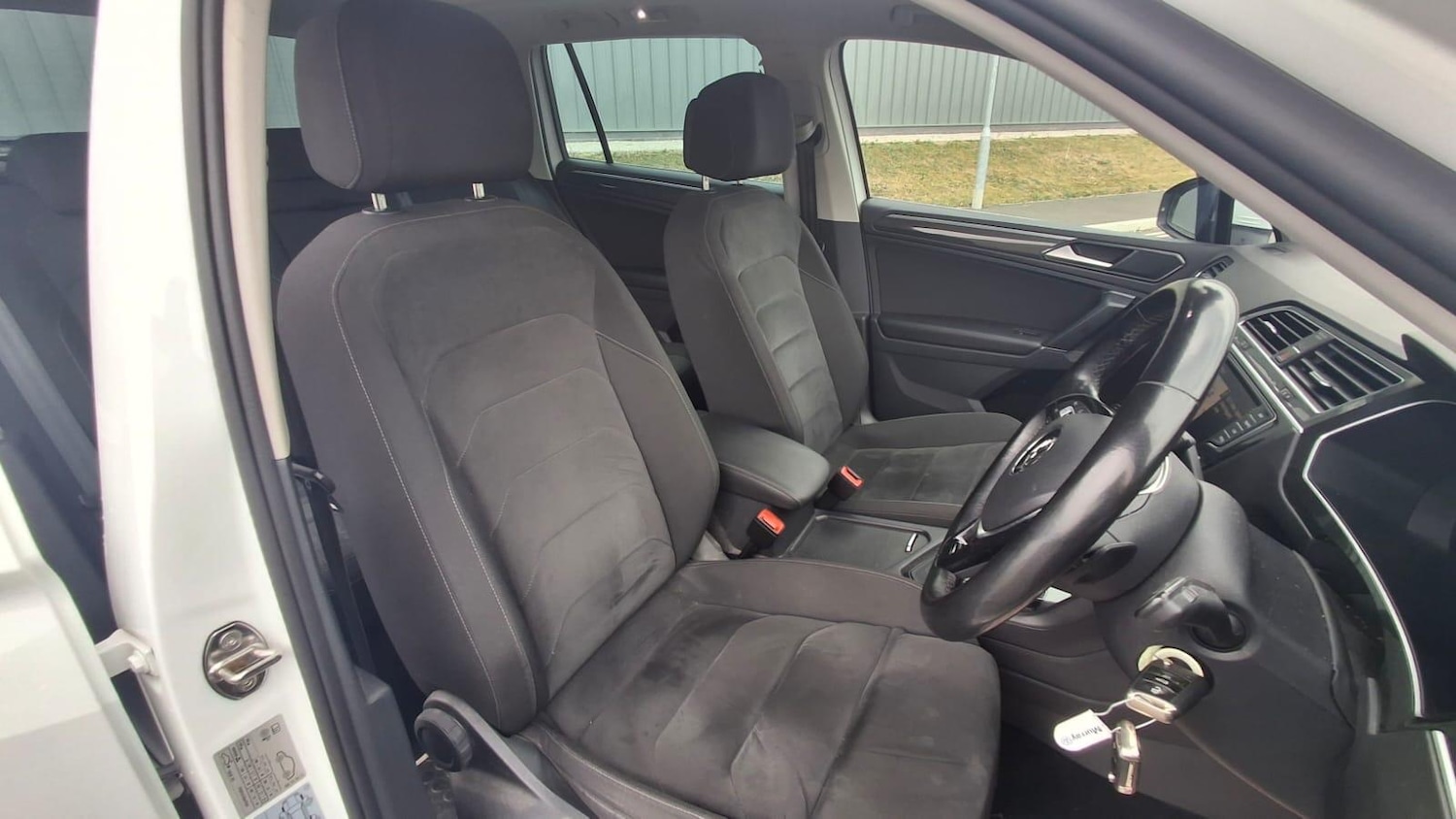 Used Volkswagen Tiguan 2017 for sale - 76865653: Photo 12