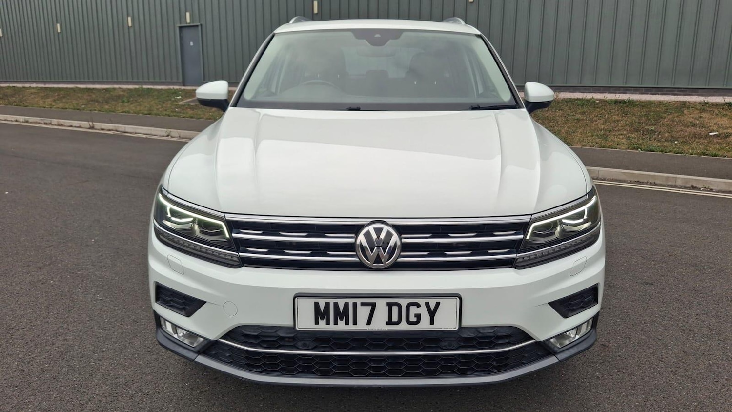 Used Volkswagen Tiguan 2017 for sale - 76865653: Photo 2