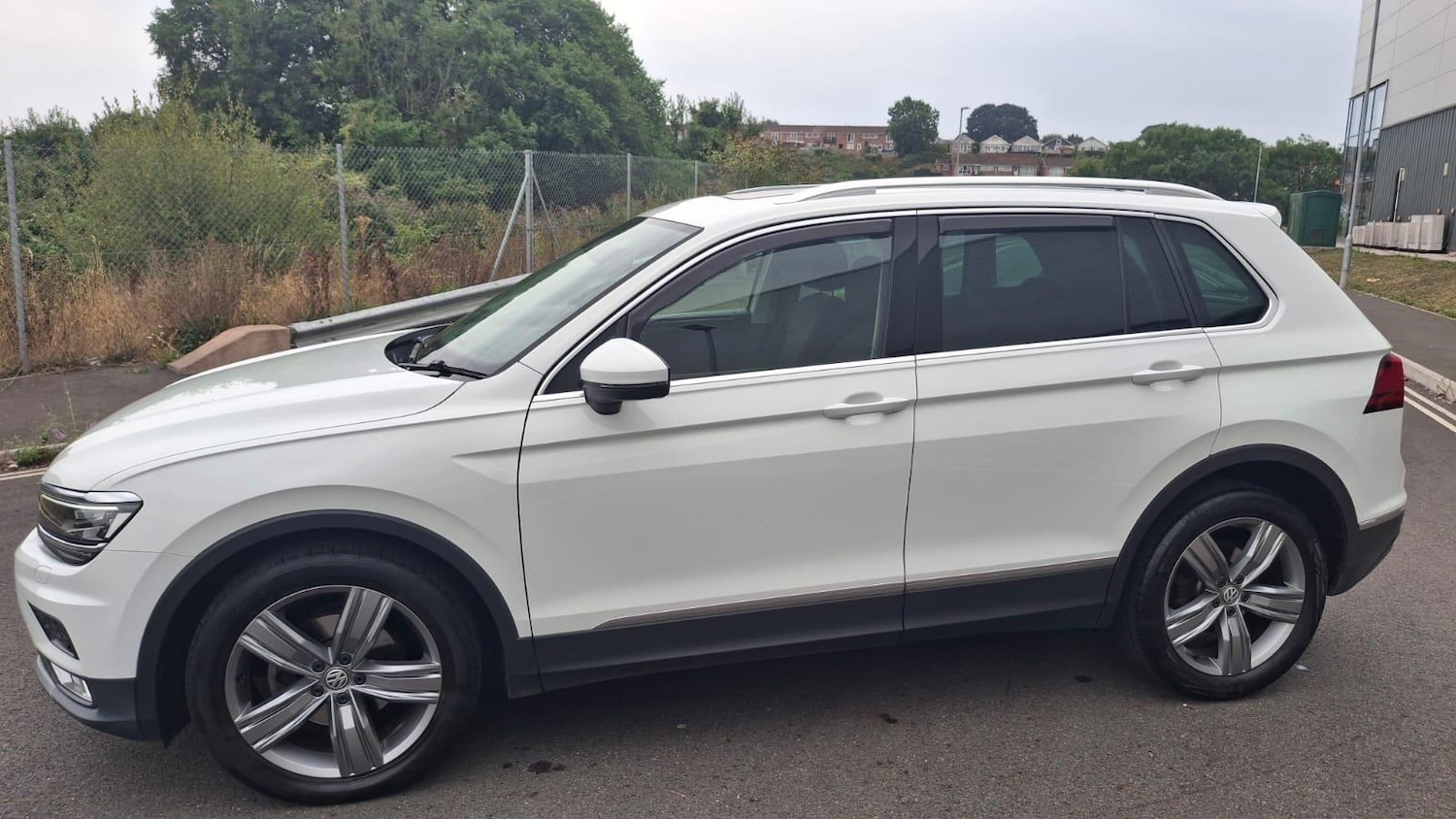 Used Volkswagen Tiguan 2017 for sale - 76865653: Photo 31