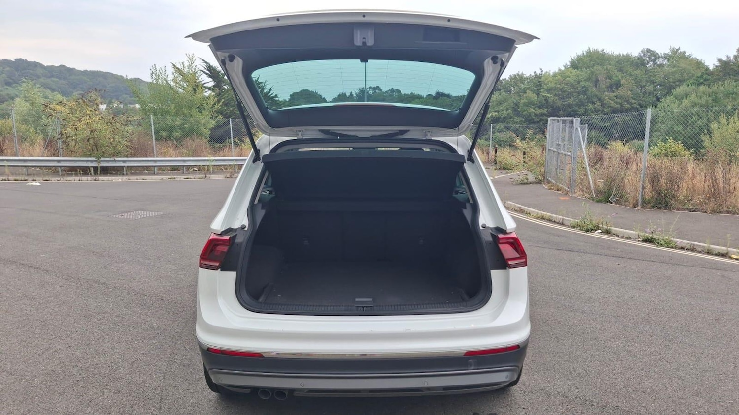 Used Volkswagen Tiguan 2017 for sale - 76865653: Photo 39