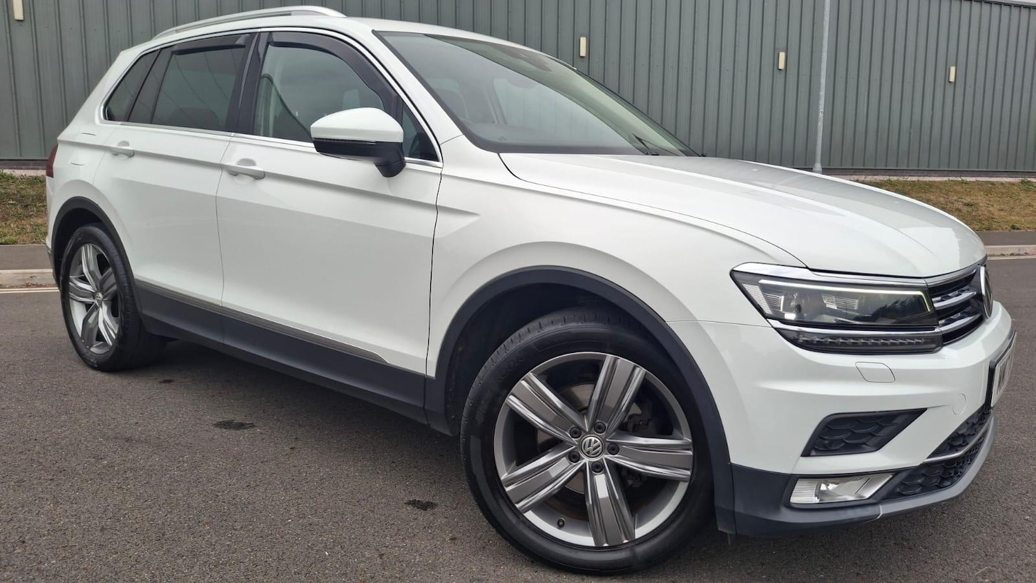 Used Volkswagen Tiguan 2017 for sale - 76865653: Photo 41