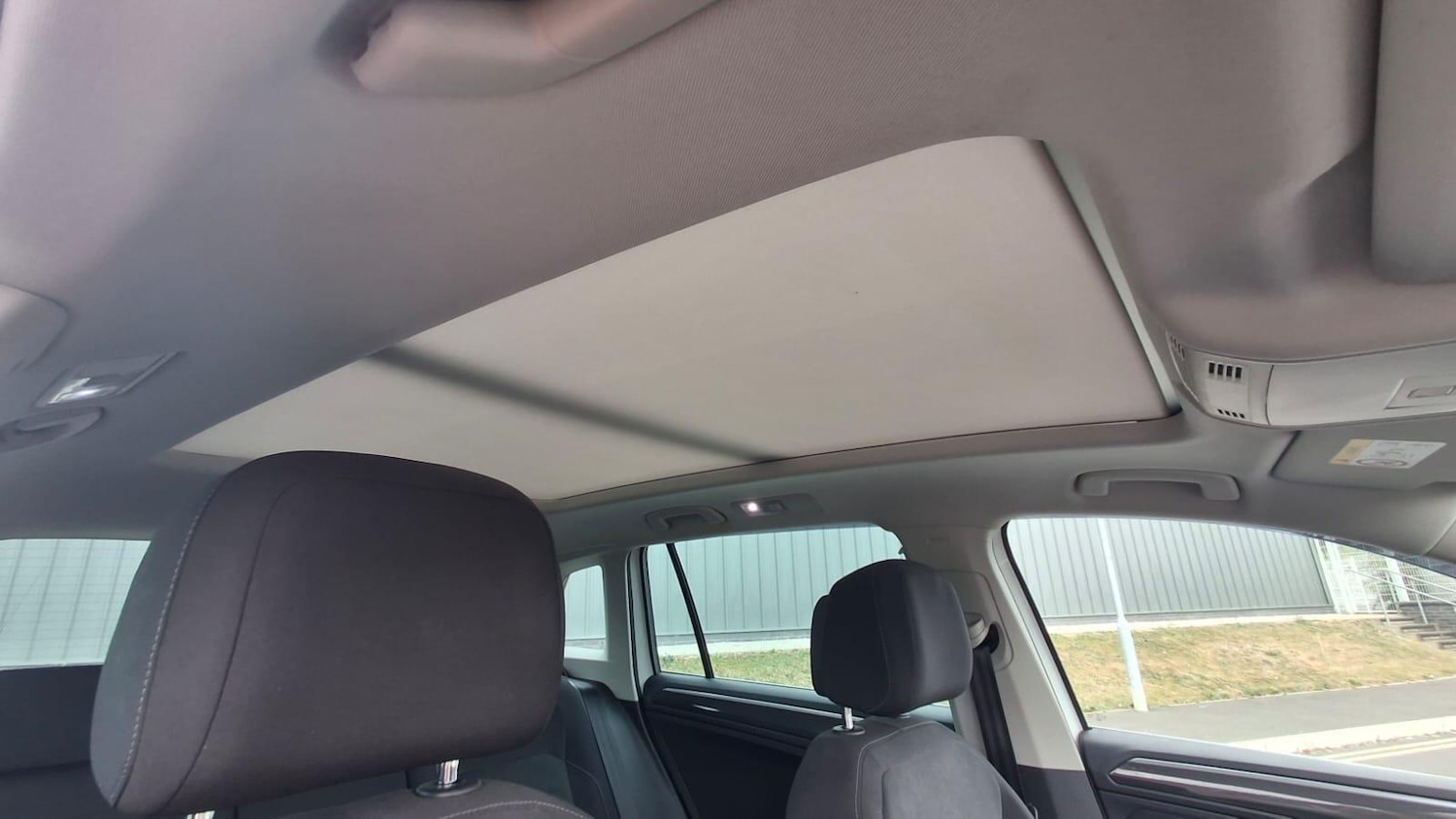 Used Volkswagen Tiguan 2017 for sale - 76865653: Photo 9