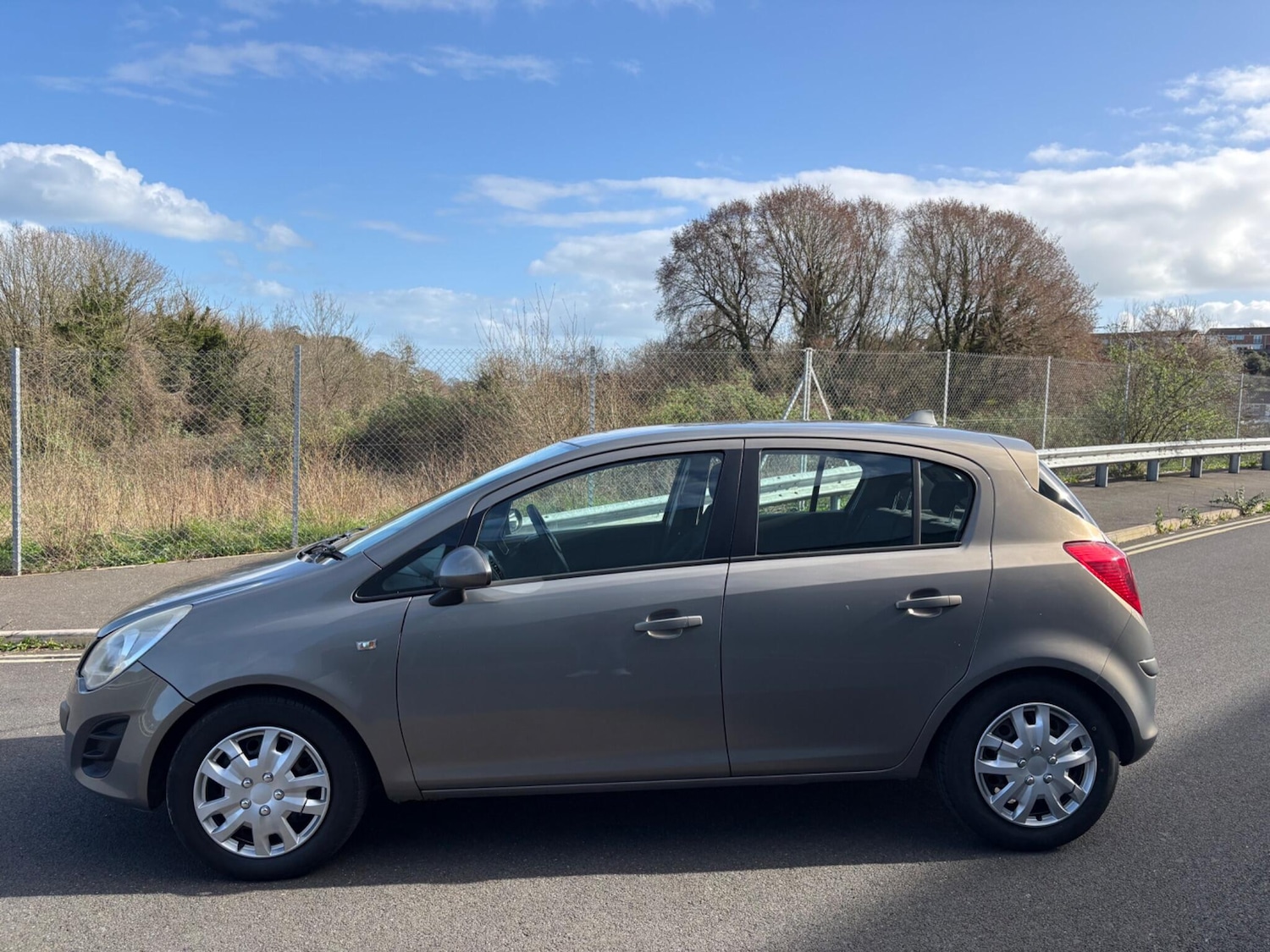 Used Vauxhall Corsa 2011 for sale - 77838798: Photo 4