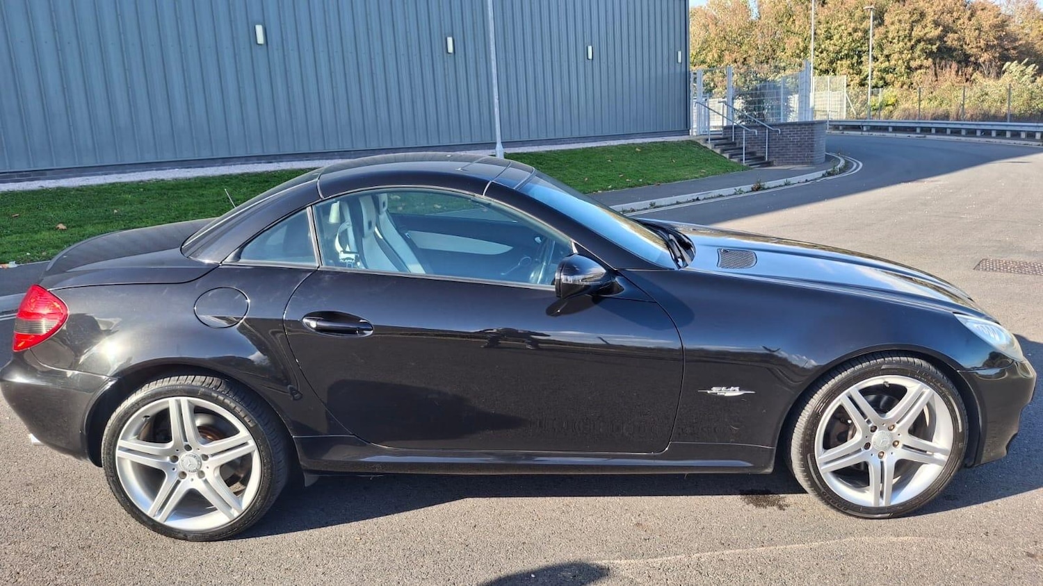 Used Mercedes-Benz SLK 2009 for sale - 76866391: Photo 24