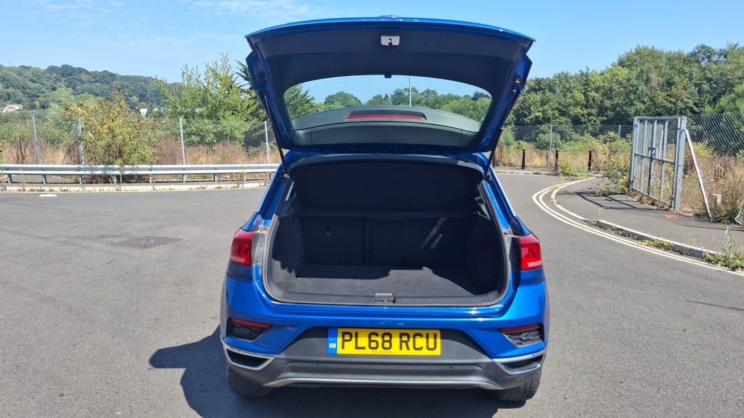 Used Volkswagen T-Roc 2018 for sale - 77908682: Photo 16