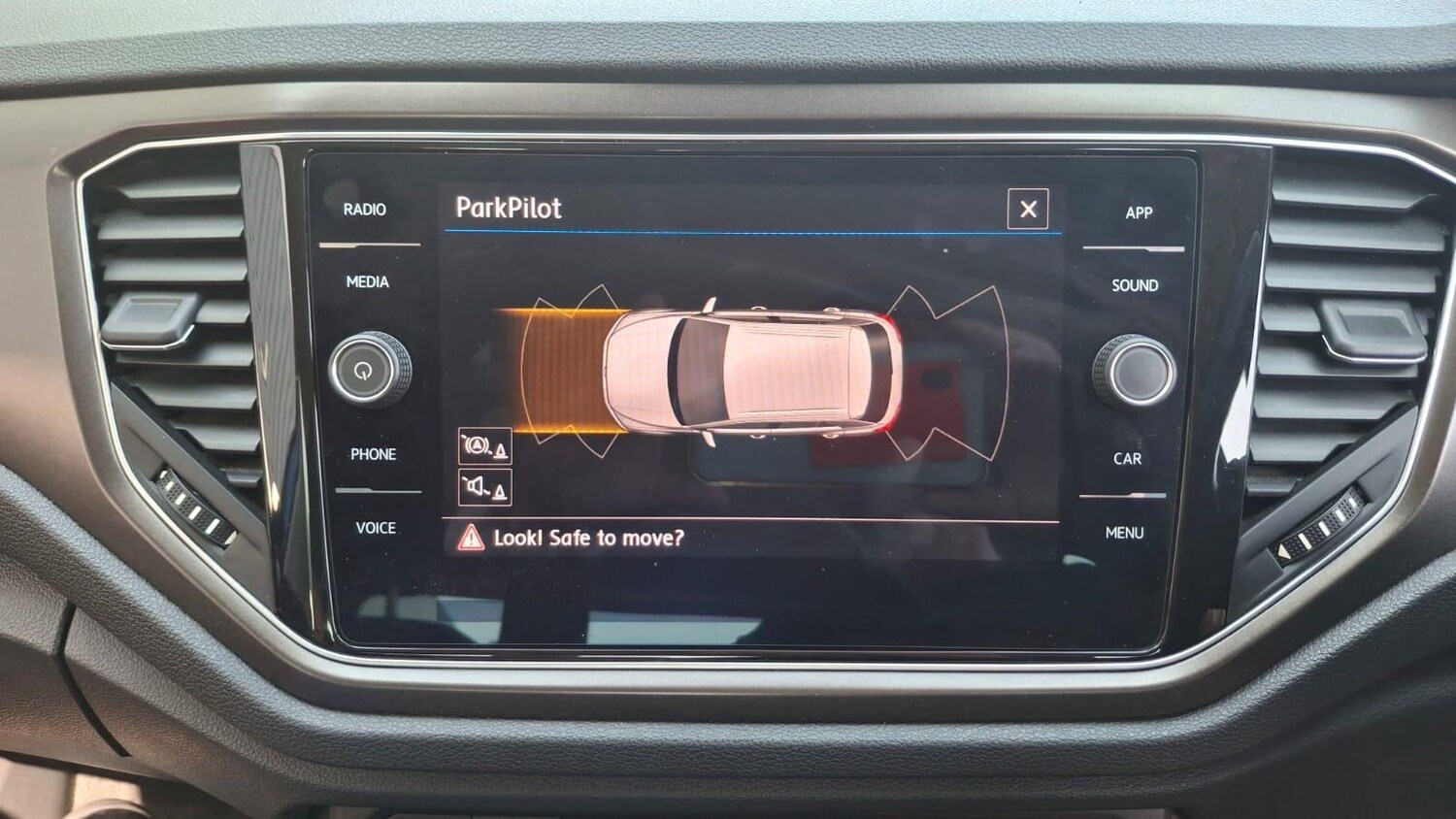 Used Volkswagen T-Roc 2018 for sale - 77908682: Photo 24