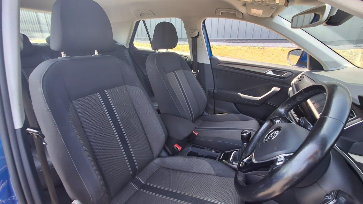 Used Volkswagen T-Roc 2018 for sale - 77908682: Photo 3