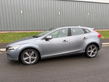 Used Volvo V40 2018 for sale - 78890970: Photo