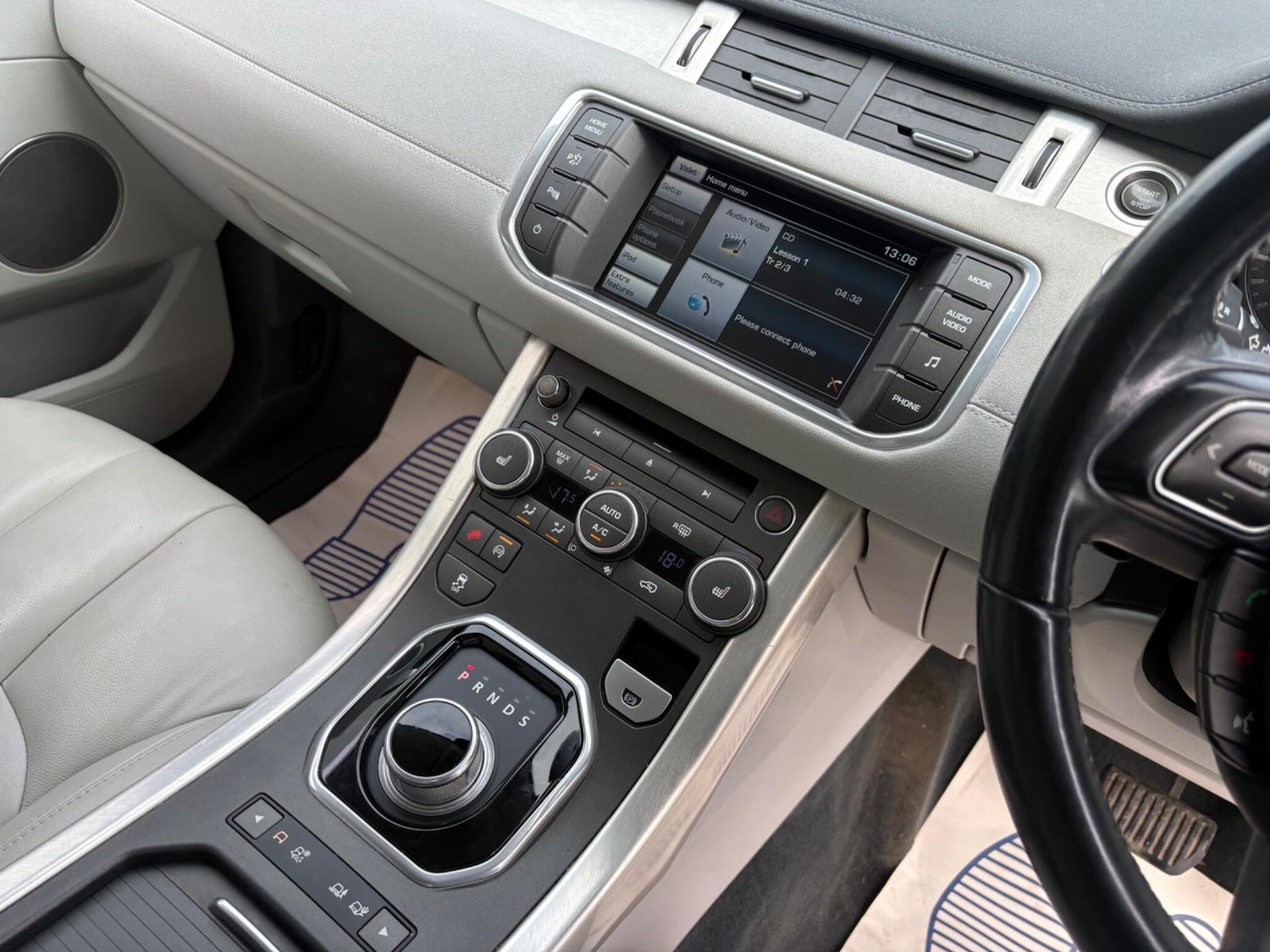 Used Land Rover Range Rover Evoque 2015 for sale - 76865586: Photo 2