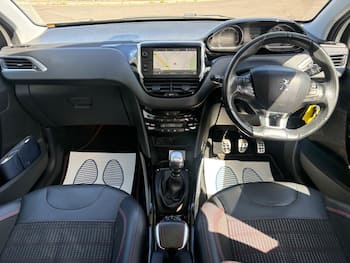 Used Peugeot 2008 2017 for sale - 79860559: Photo