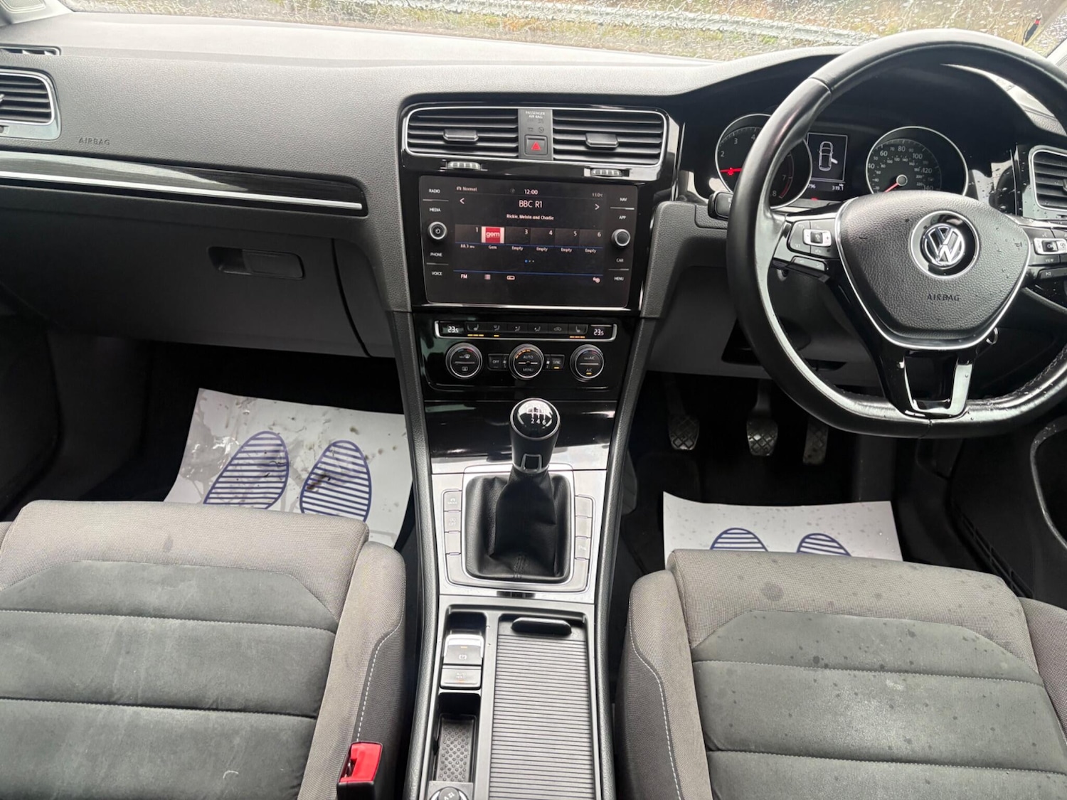 Used Volkswagen Golf 2019 for sale - 76942570: Photo 2