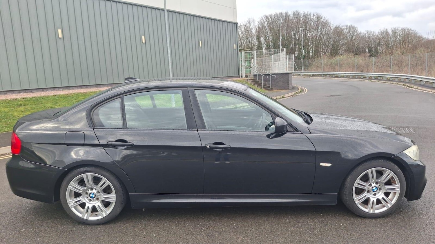 Used BMW 3 Series 2011 for sale - 77479442: Photo 17