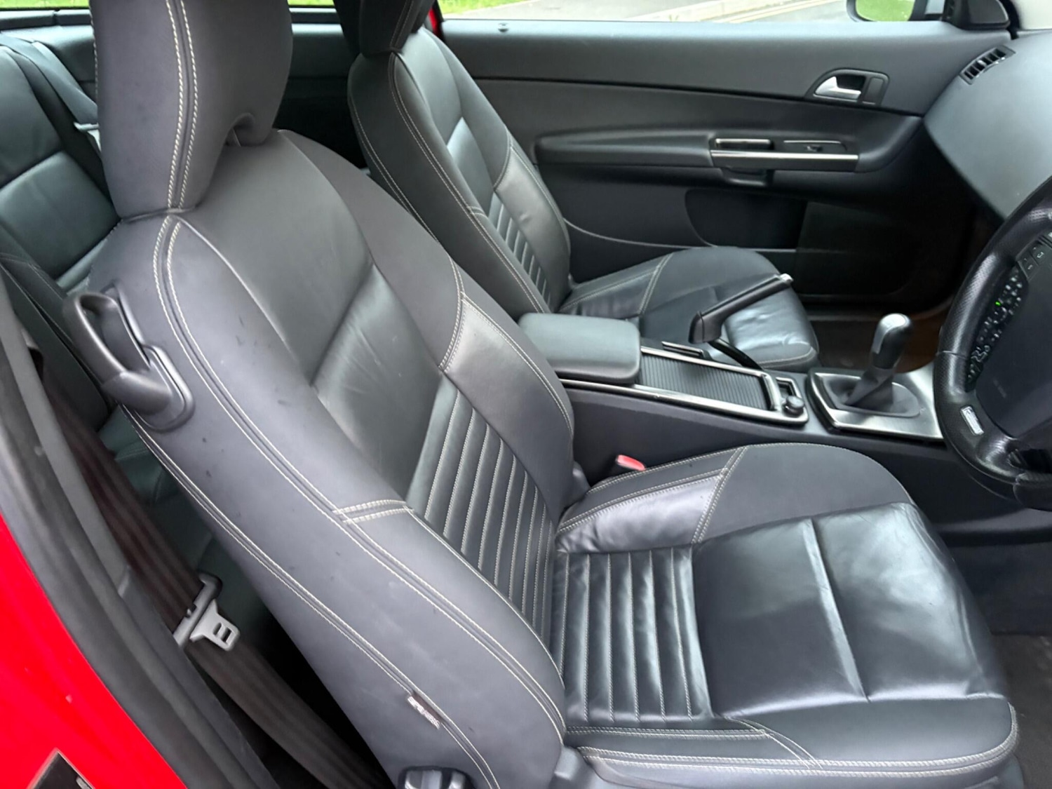 Used Volvo C30 2011 for sale - 77305286: Photo 2