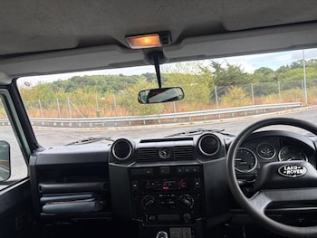 Used Land Rover Defender 2011 for sale - 79577207: Photo