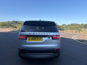 Used Land Rover Discovery 2019 for sale - 79387972: Photo