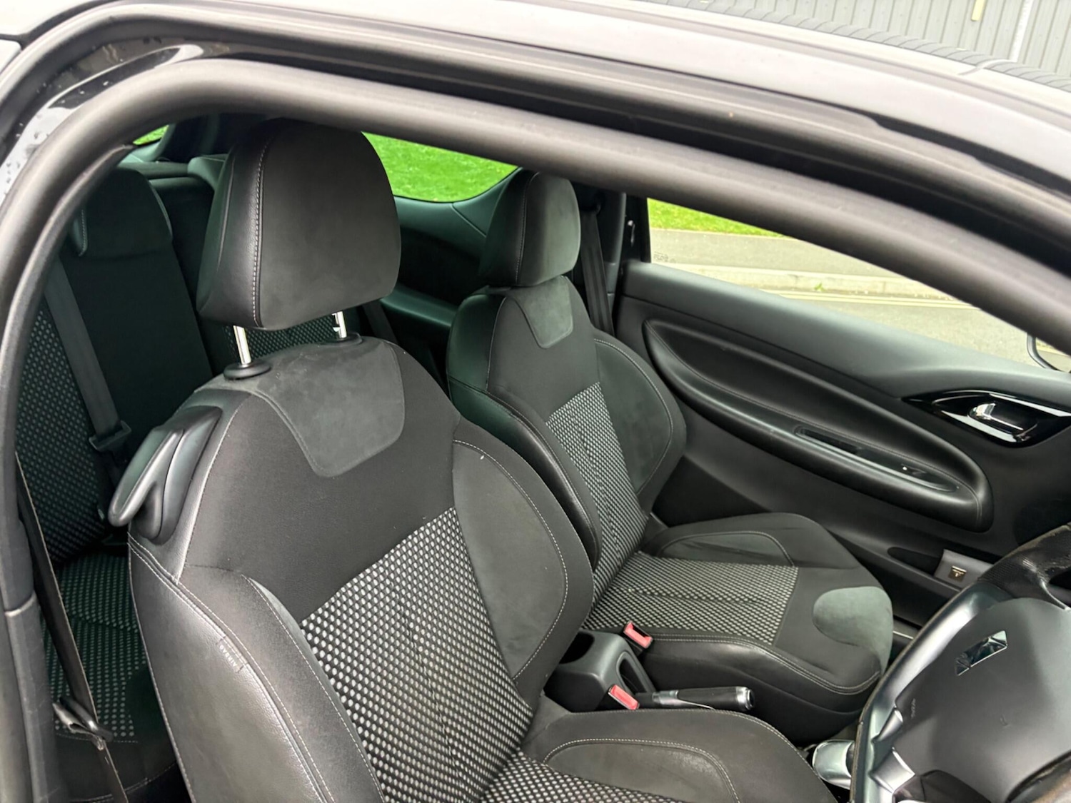 Used Citroen DS3 2011 for sale - 77909374: Photo 5