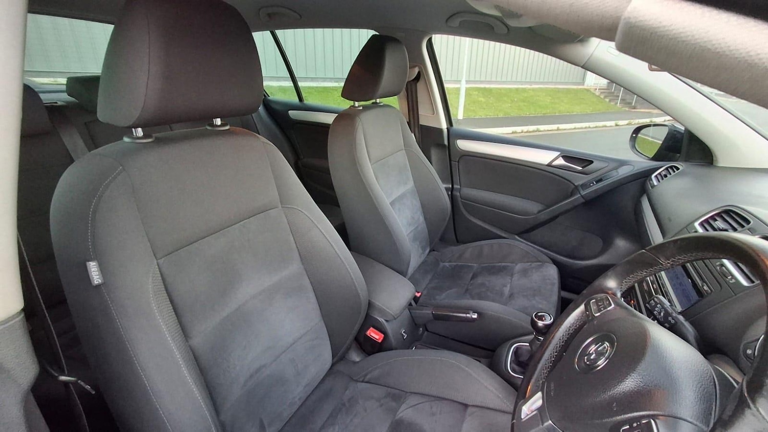 Used Volkswagen Golf 2011 for sale - 77016502: Photo 7