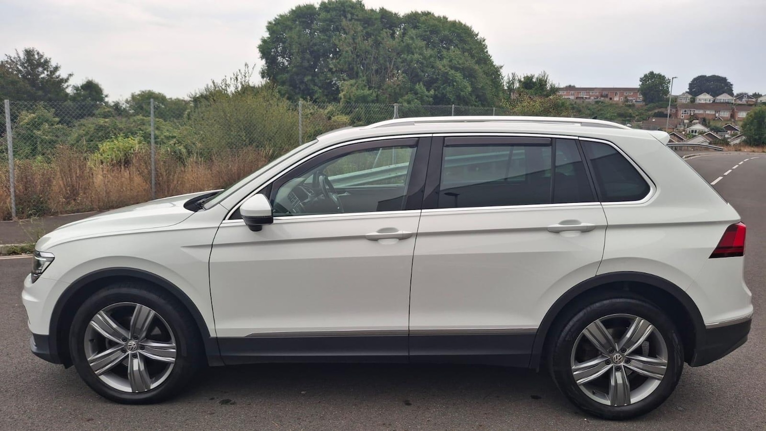 Used Volkswagen Tiguan 2017 for sale - 77454666: Photo 5