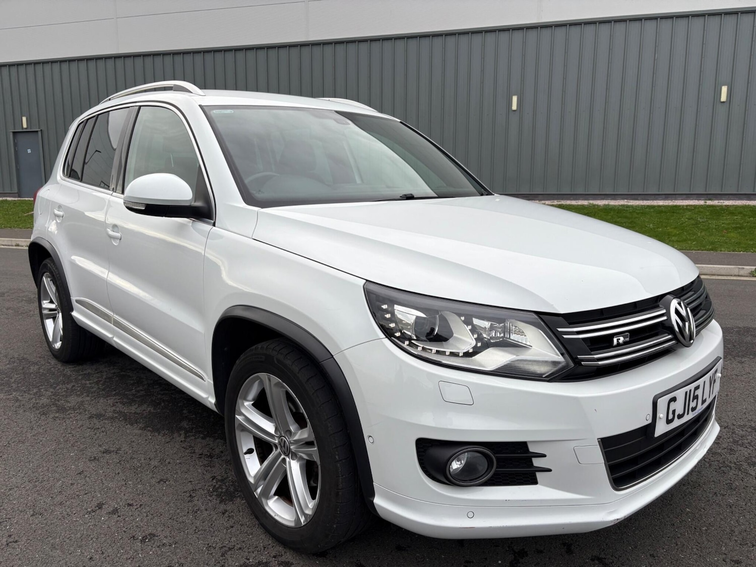 Used Volkswagen Tiguan 2015 for sale - 77040805: Photo 15