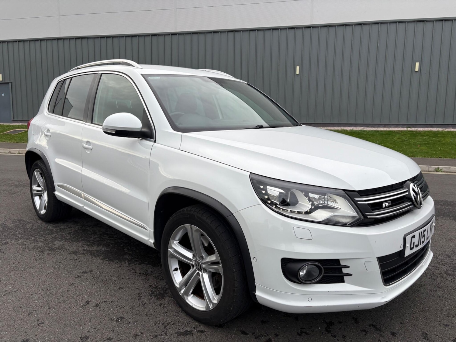 Used Volkswagen Tiguan 2015 for sale - 77040805: Photo 16