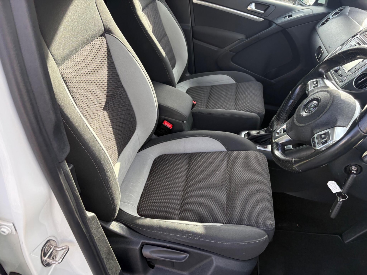 Used Volkswagen Tiguan 2015 for sale - 77040805: Photo 26