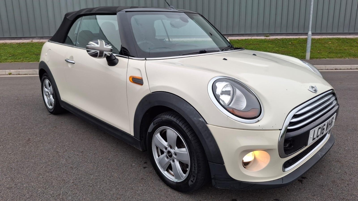 Used MINI Convertible 2016 for sale - 77330355: Photo 27