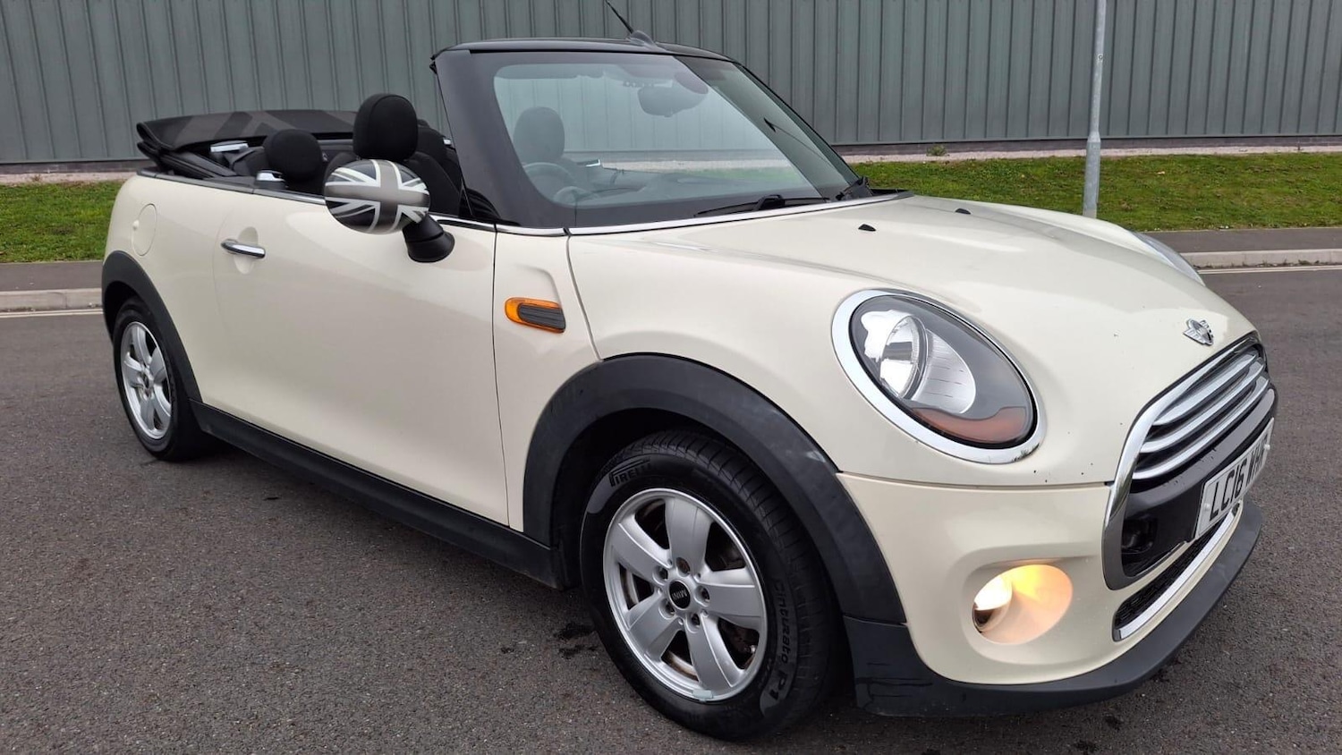 Used MINI Convertible 2016 for sale - 77330355: Photo 37