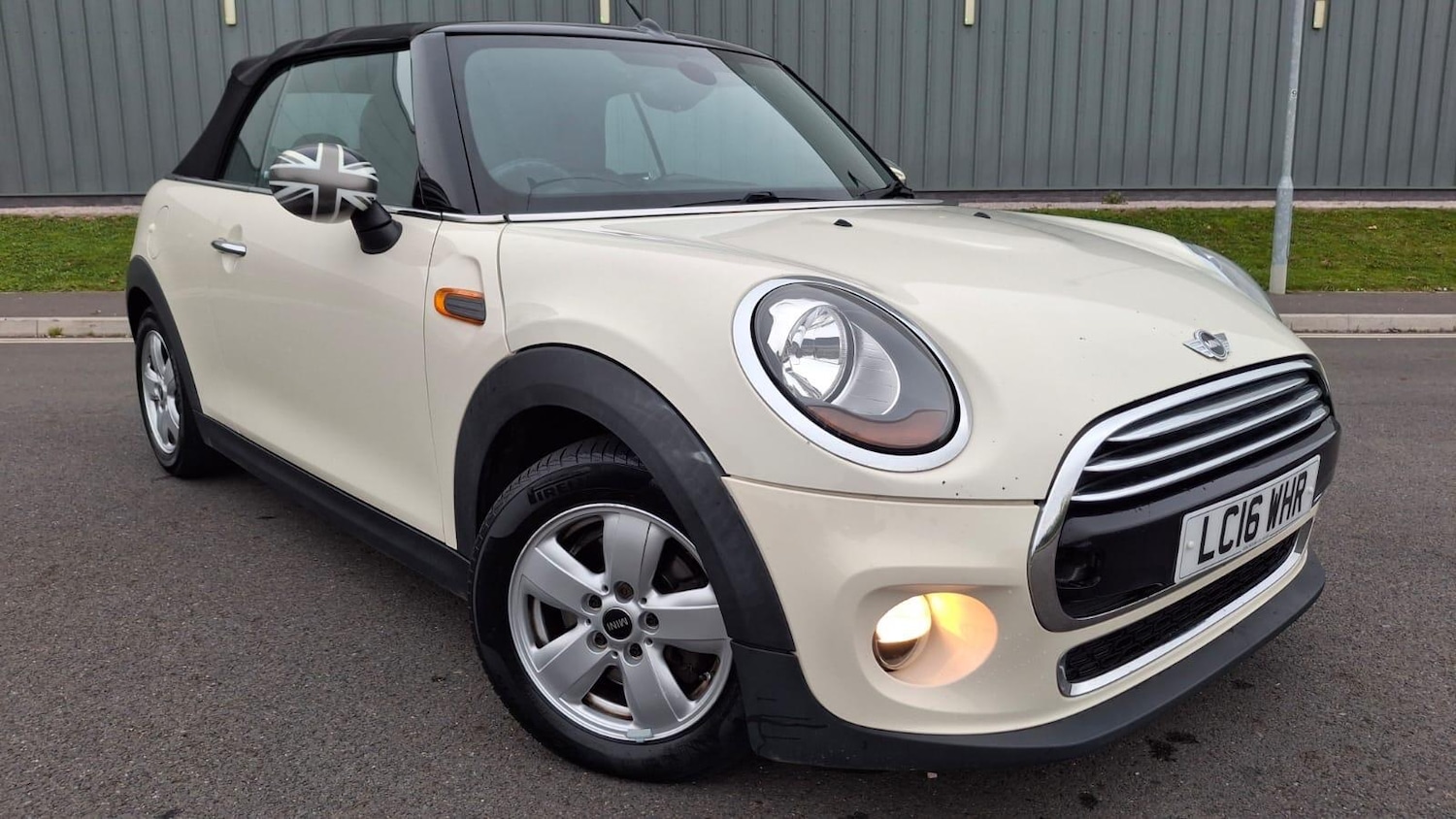 Used MINI Convertible 2016 for sale - 77330355: Photo 38
