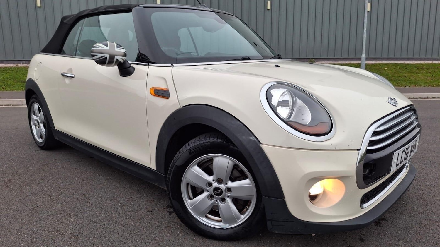 Used MINI Convertible 2016 for sale - 77330355: Photo 39
