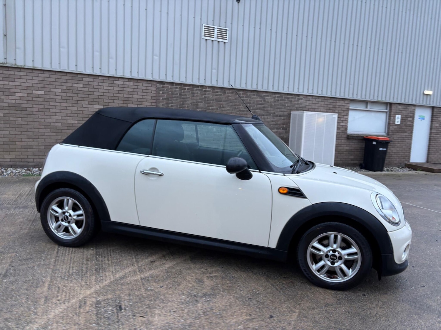 Used MINI Convertible 2012 for sale - 77291105: Photo 39