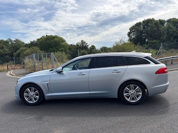 Used Jaguar XF 2014 for sale - 79464950: Photo
