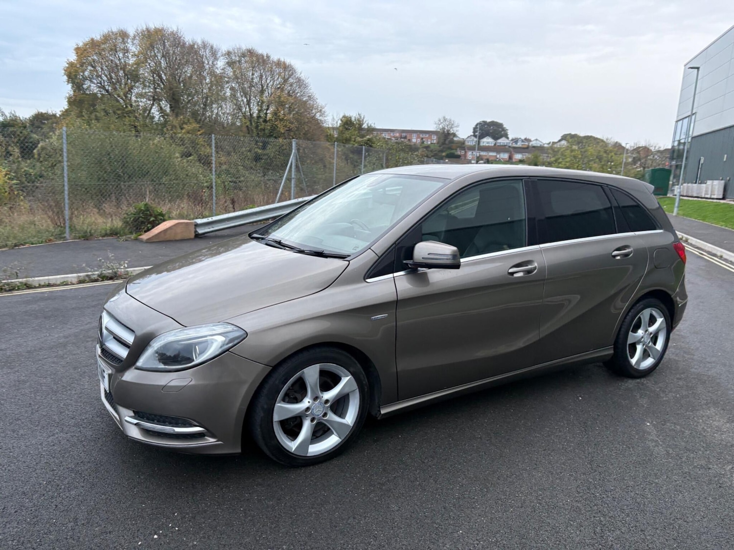 Used Mercedes-Benz B Class 2012 for sale - 76866297: Photo 42