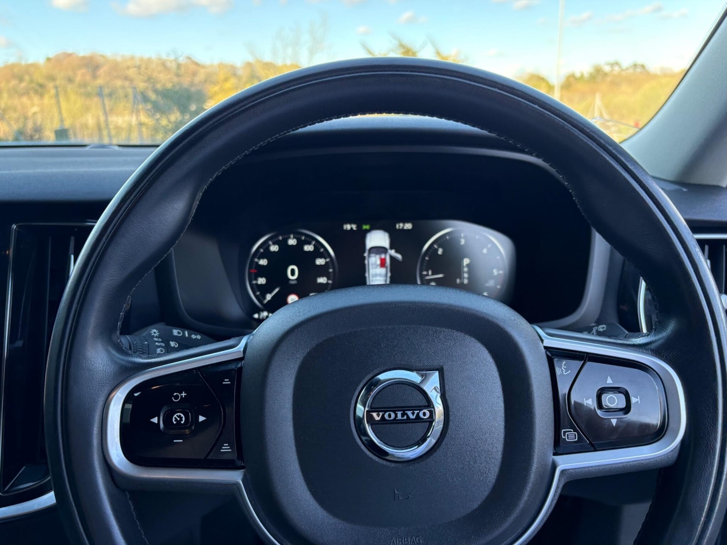 Used Volvo V60 2019 for sale - 78086117: Photo 20