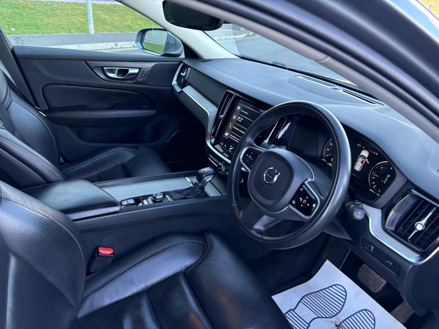 Used Volvo V60 2019 for sale - 78086117: Photo 32