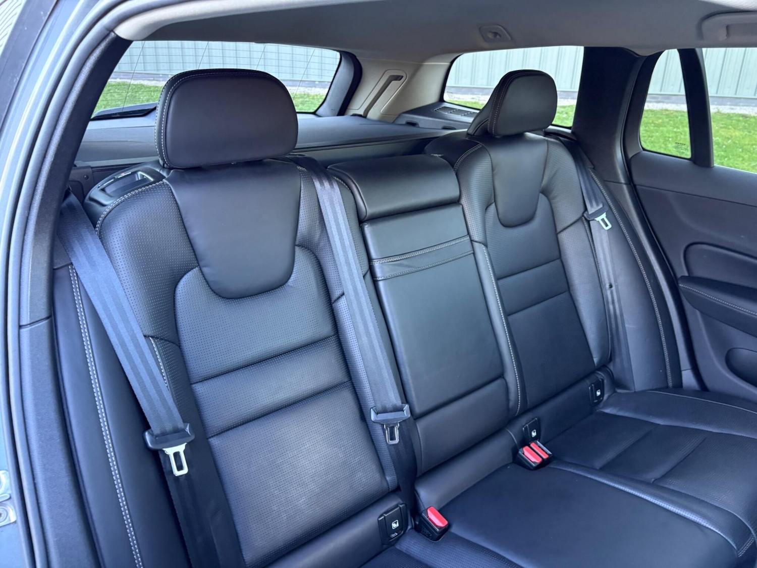 Used Volvo V60 2019 for sale - 78086117: Photo 4