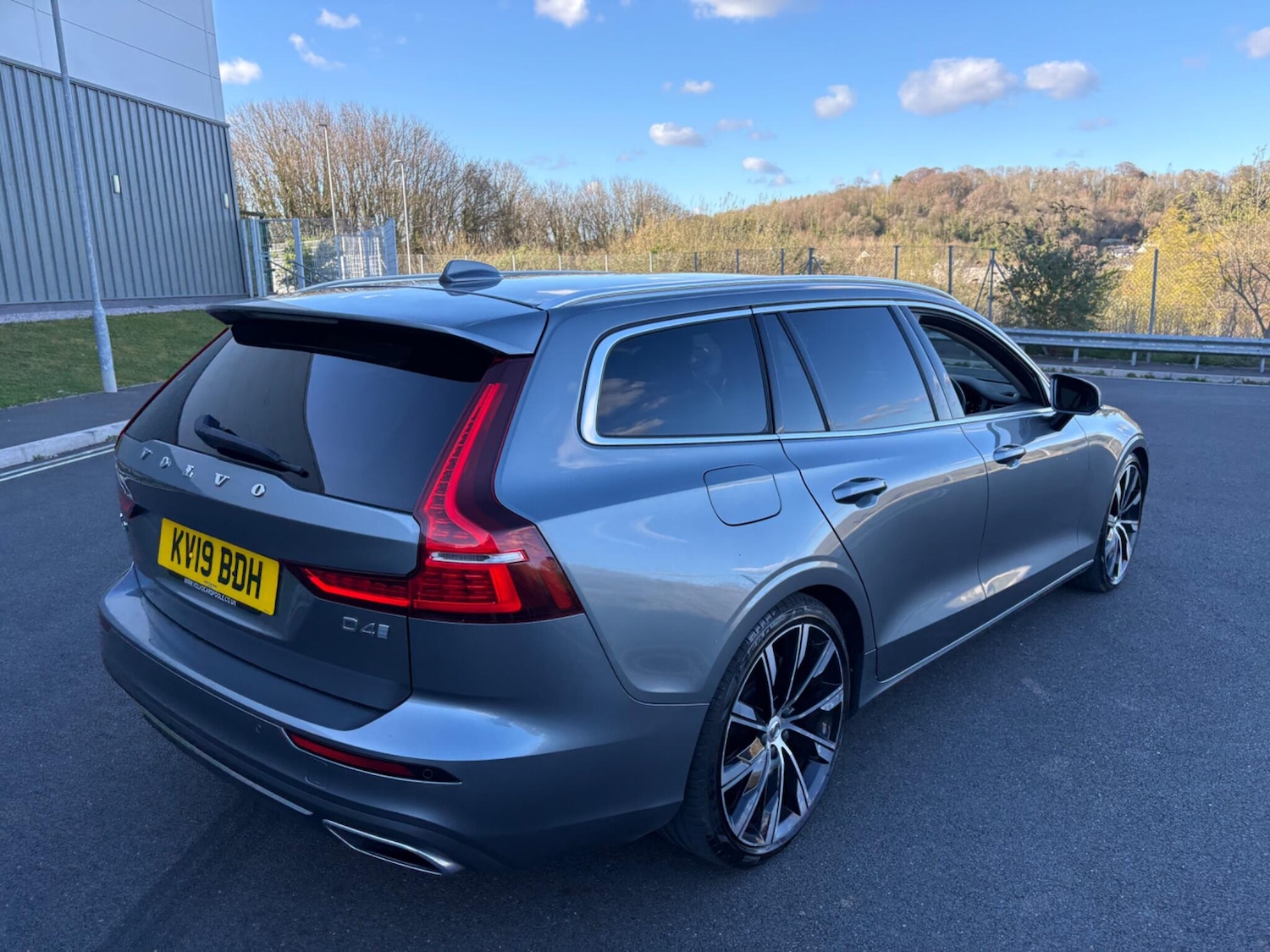 Used Volvo V60 2019 for sale - 78086117: Photo 59