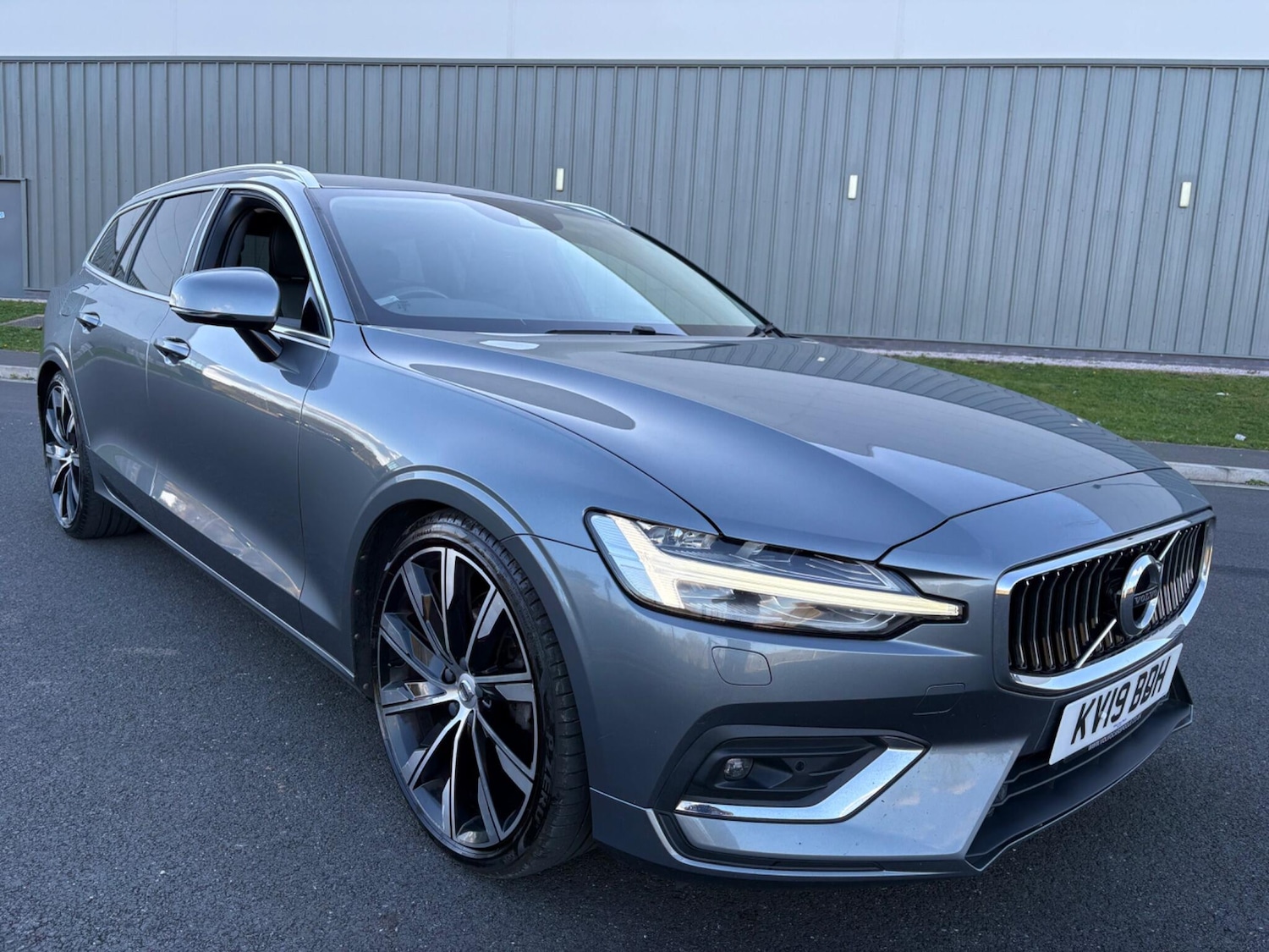 Used Volvo V60 2019 for sale - 78086117: Photo 64