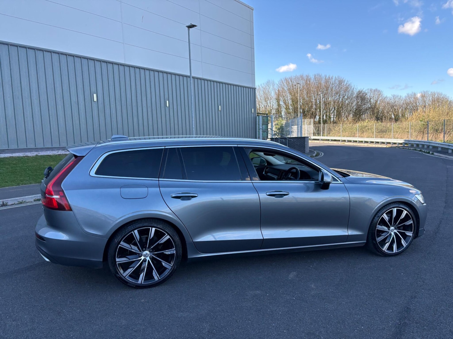Used Volvo V60 2019 for sale - 78086117: Photo 65