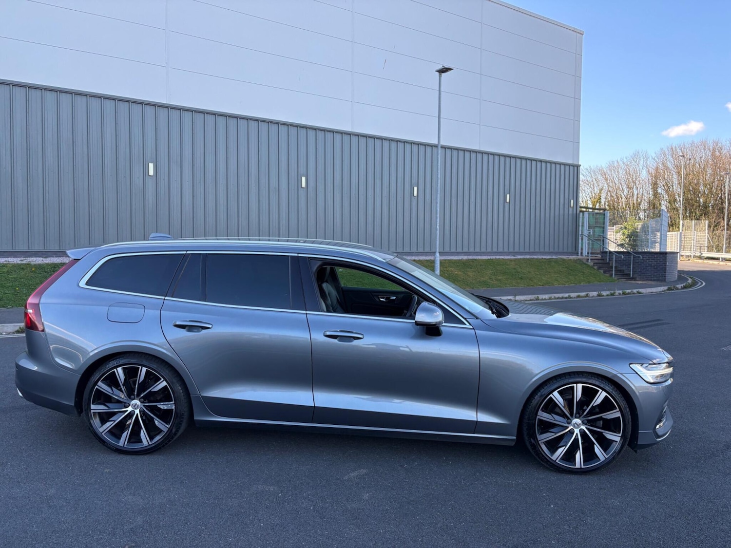 Used Volvo V60 2019 for sale - 78086117: Photo 67