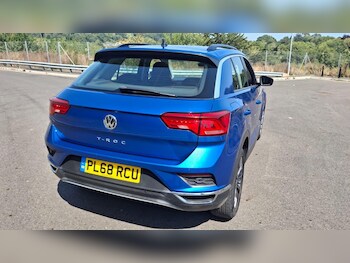 Used Volkswagen T-Roc 2018 for sale - 77290696: Photo