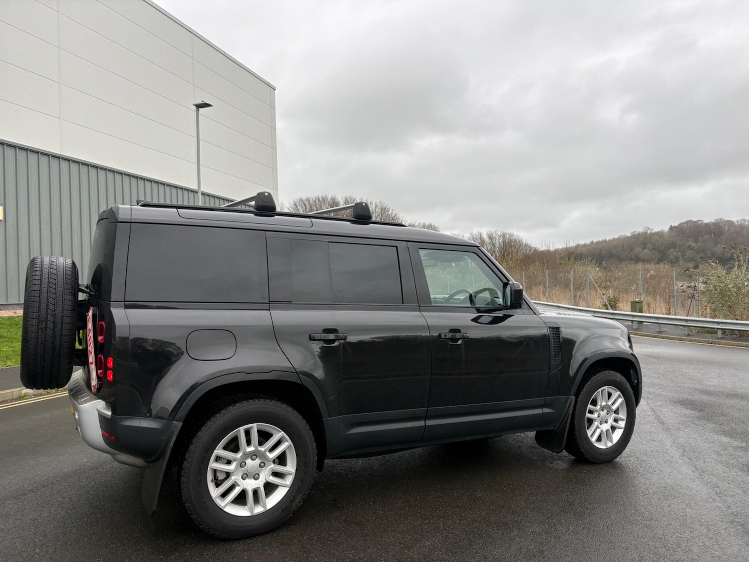 Used Land Rover Defender 2022 for sale - 77267911: Photo 11