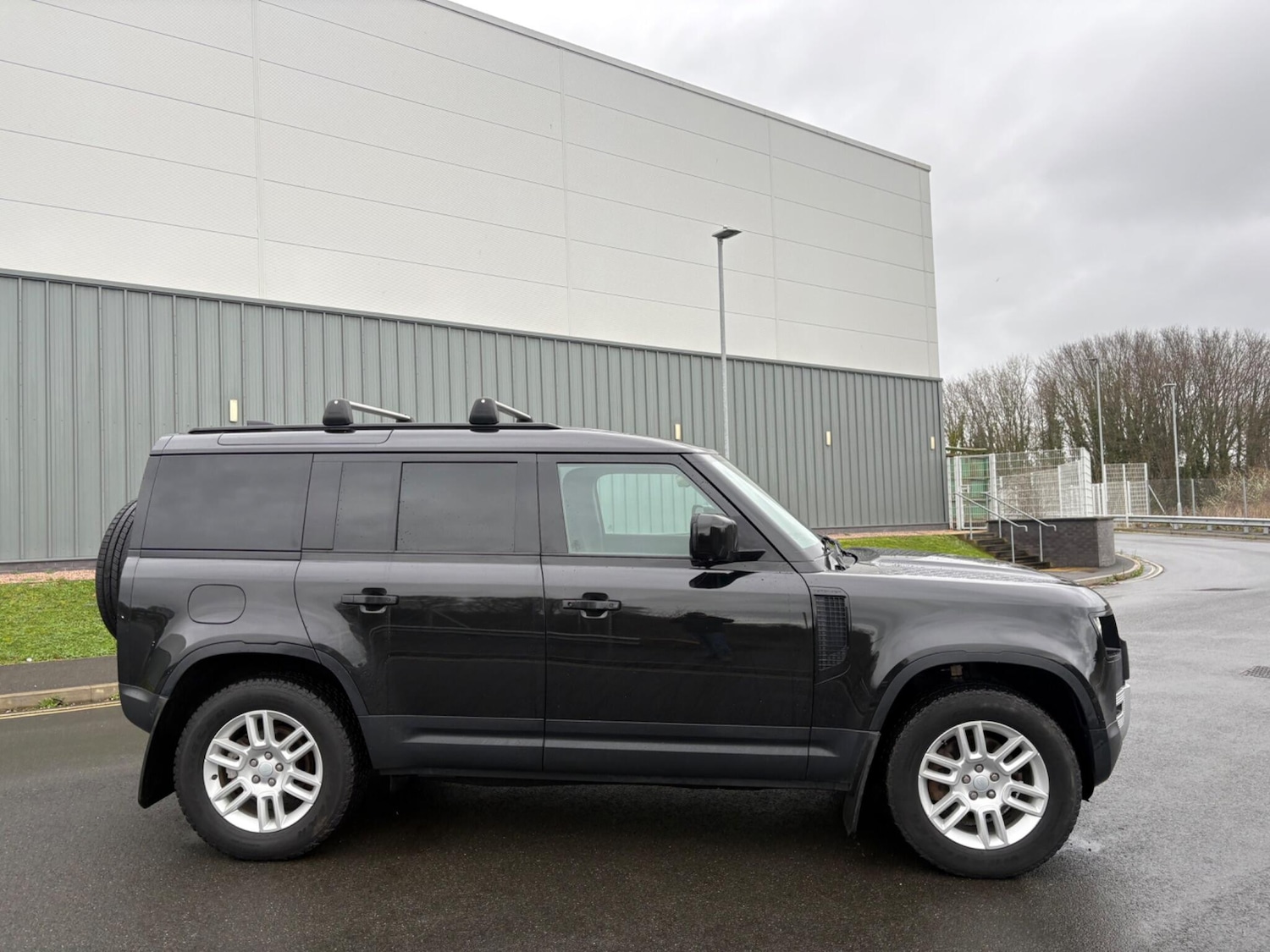 Used Land Rover Defender 2022 for sale - 77267911: Photo 14