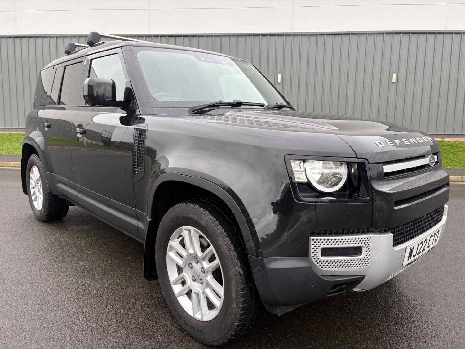 Used Land Rover Defender 2022 for sale - 77267911: Photo 31