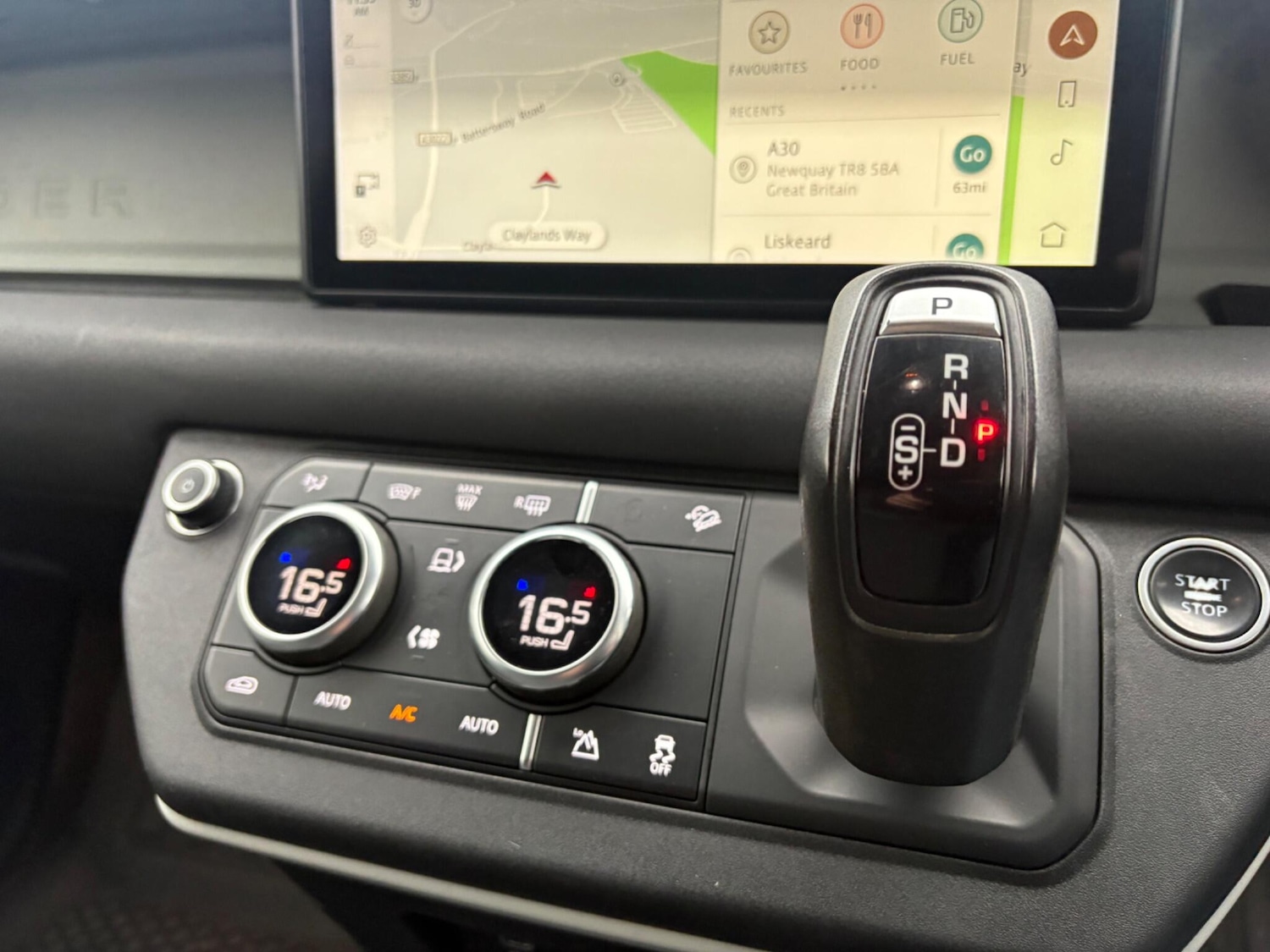 Used Land Rover Defender 2022 for sale - 77267911: Photo 4