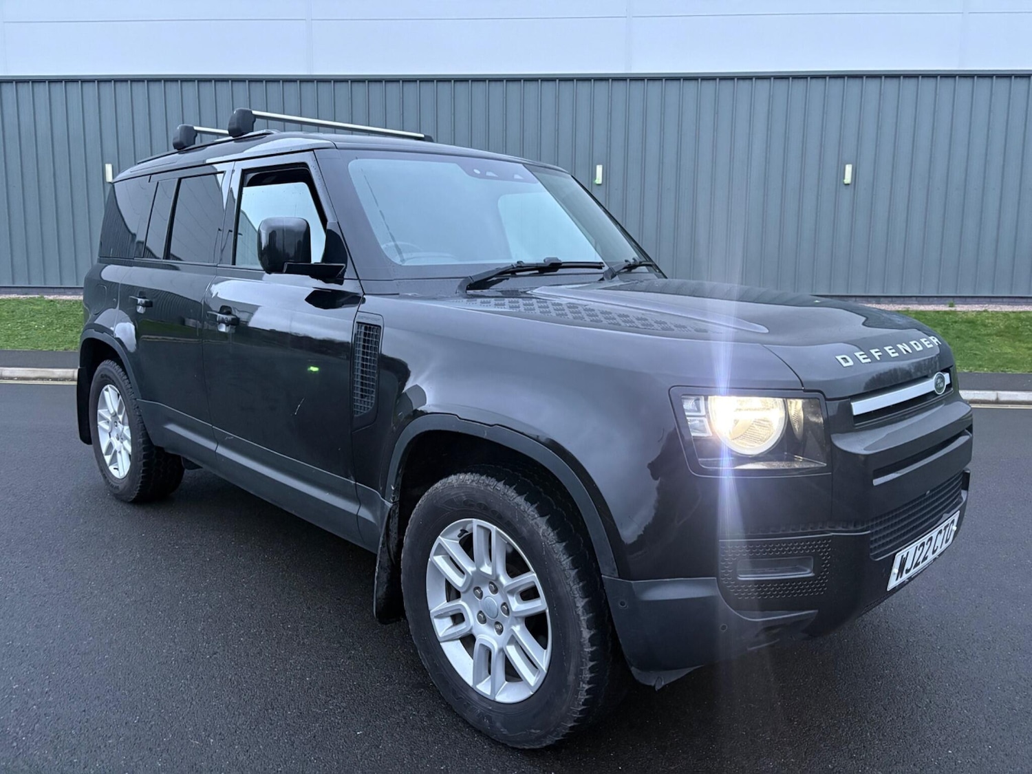 Used Land Rover Defender 110 2022 for sale - 77267911: Photo 46