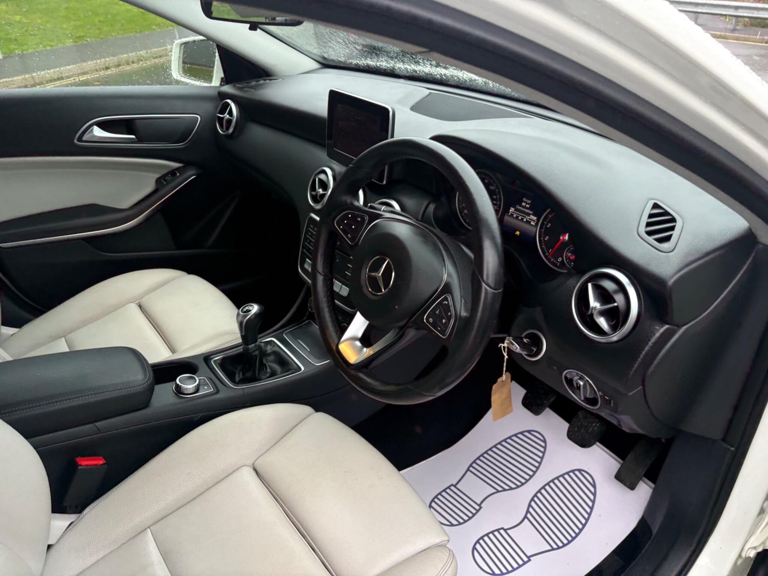 Used Mercedes-Benz A-Class 2015 for sale - 77143161: Photo 28