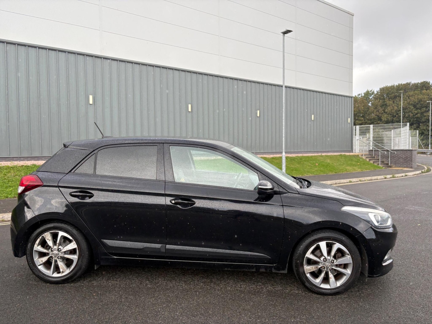 Used Hyundai i20 2016 for sale - 76865561: Photo 24