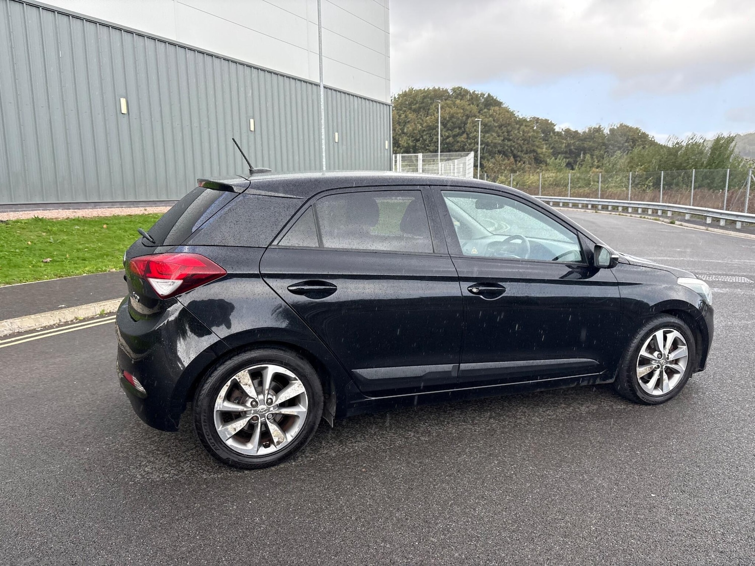 Used Hyundai i20 2016 for sale - 76865561: Photo 60