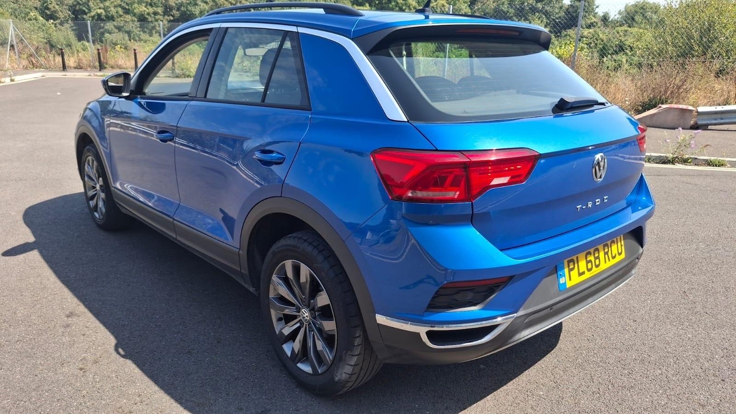 Used Volkswagen T-Roc 2018 for sale - 76865655: Photo 14