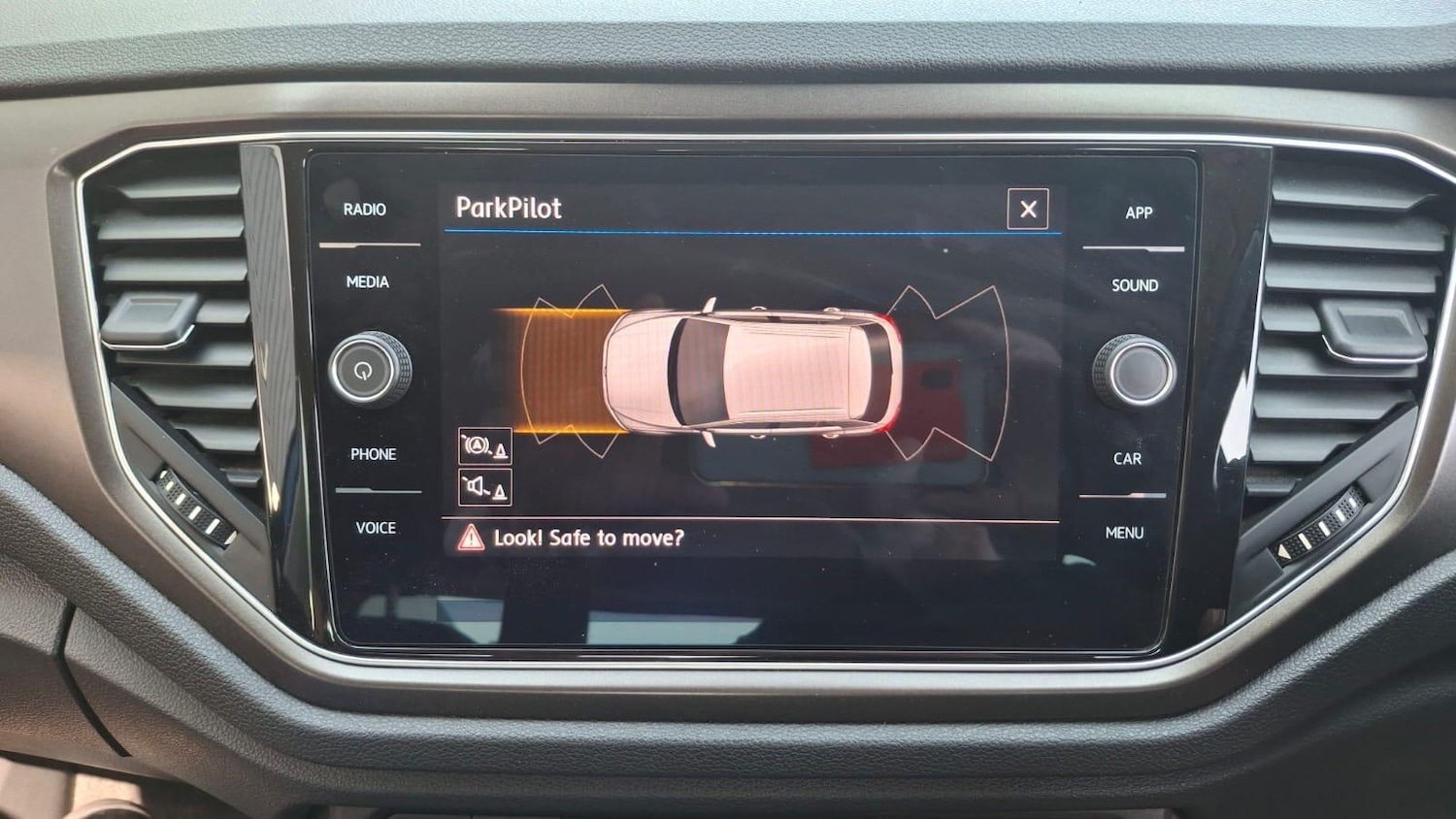 Used Volkswagen T-Roc 2018 for sale - 76865655: Photo 24